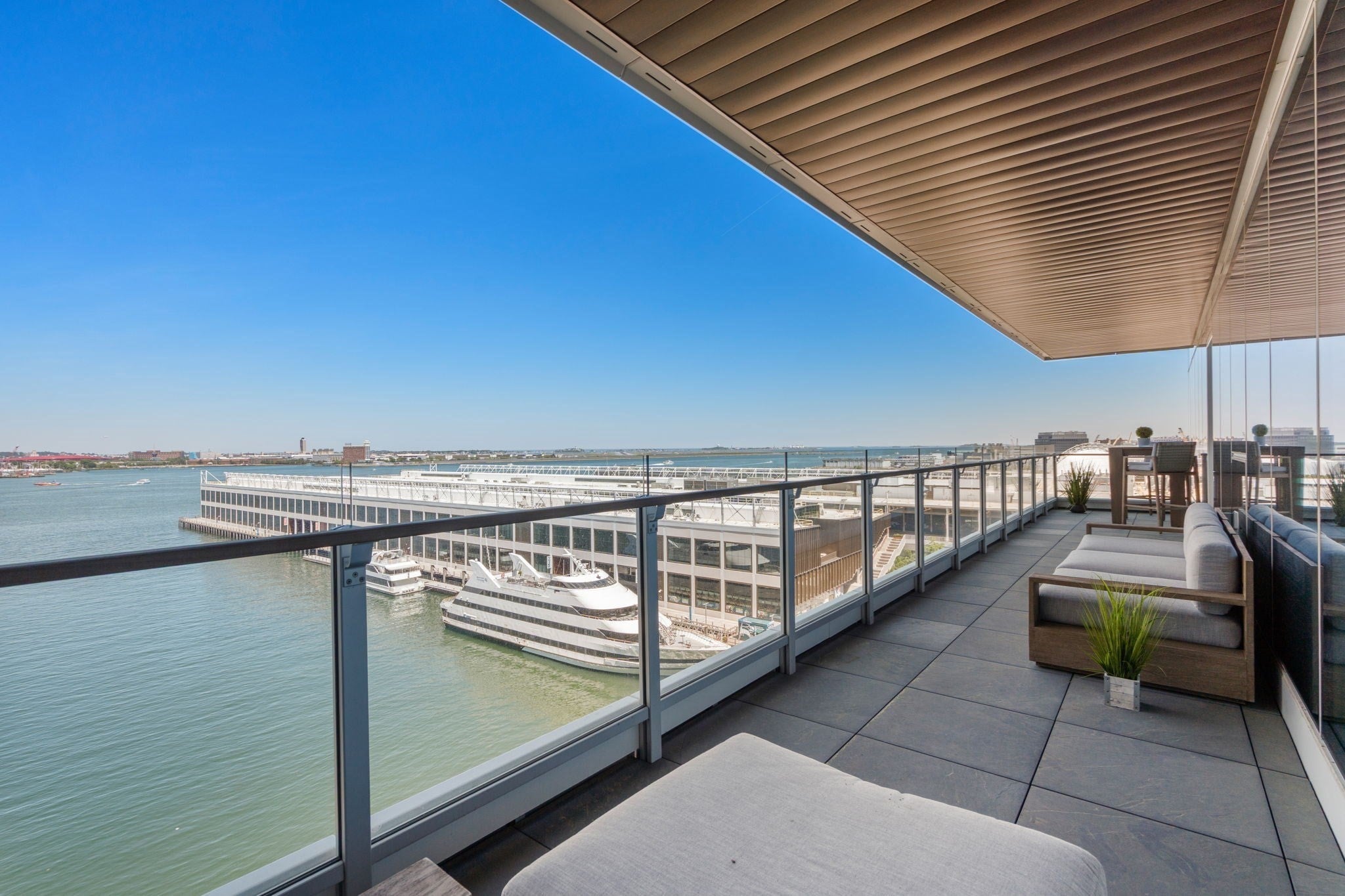 150 Seaport Blvd