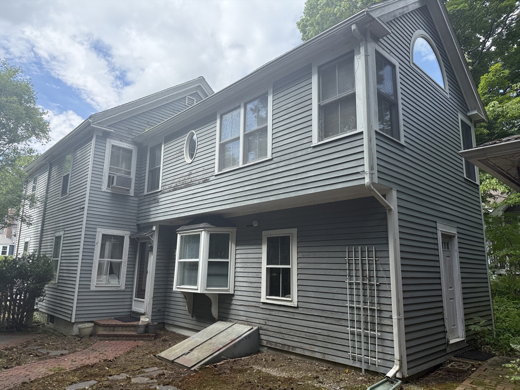 25 Maple St