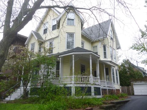 Photo of 16 Lee St #2, Cambridge, MA 02139 (MLS # 73462338)