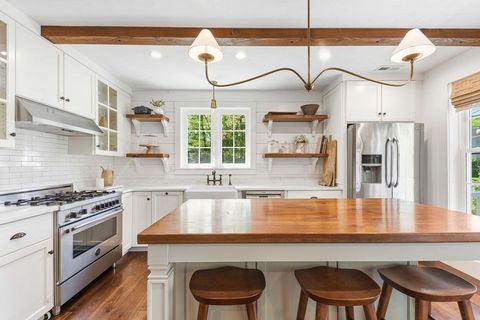 Photo of 40 Kinsley Ln, Mendon, MA 01756 (MLS # 73521451)