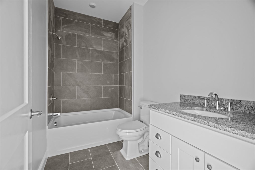 635 Old Post Road #302, Sharon, MA Photo #17