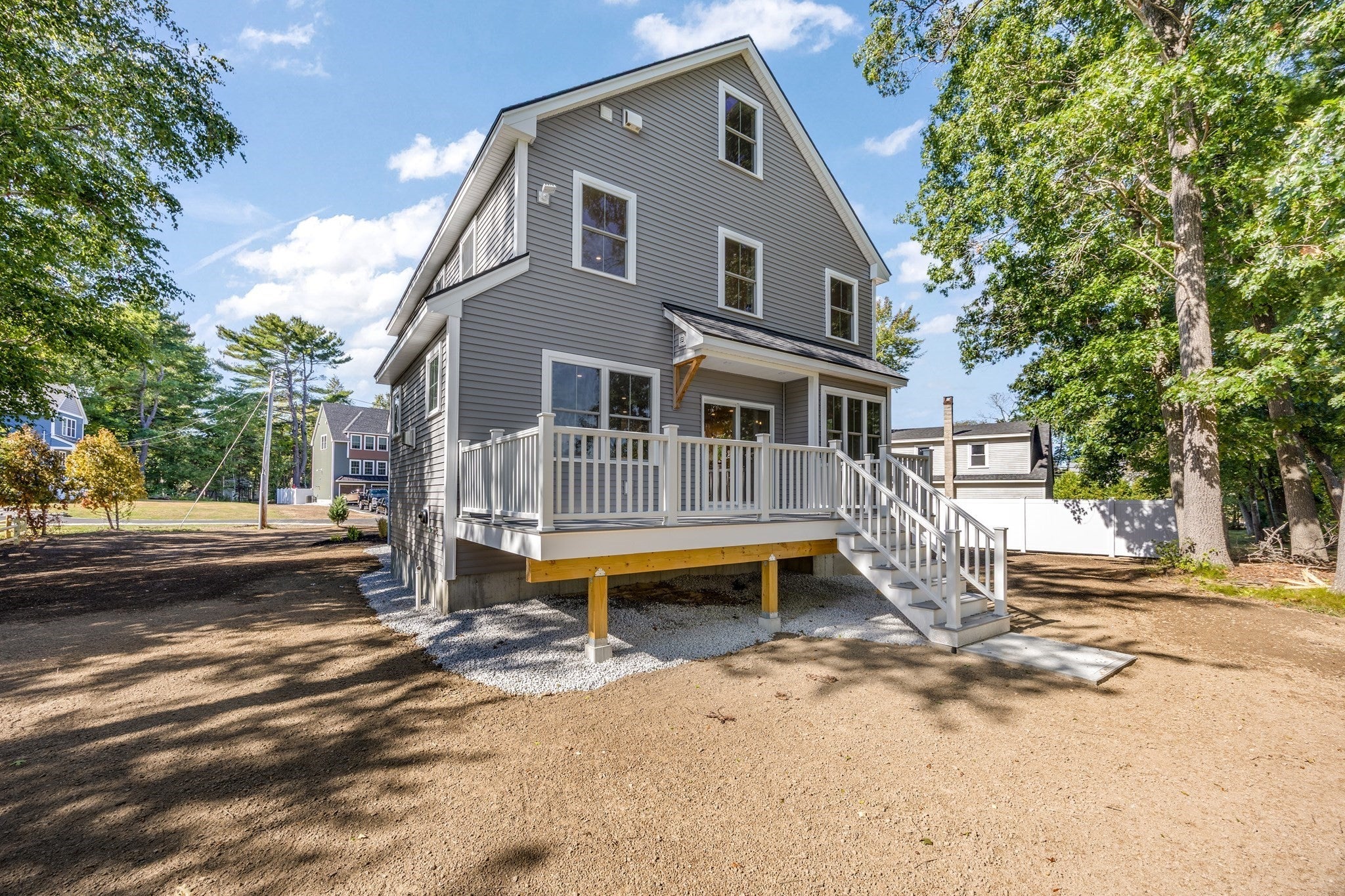 48 Beach Rd