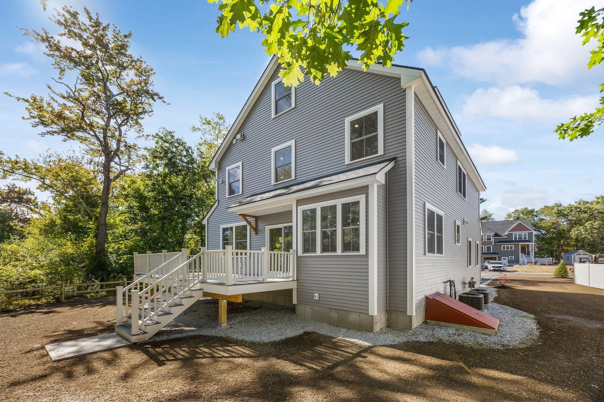 48 Beach Rd