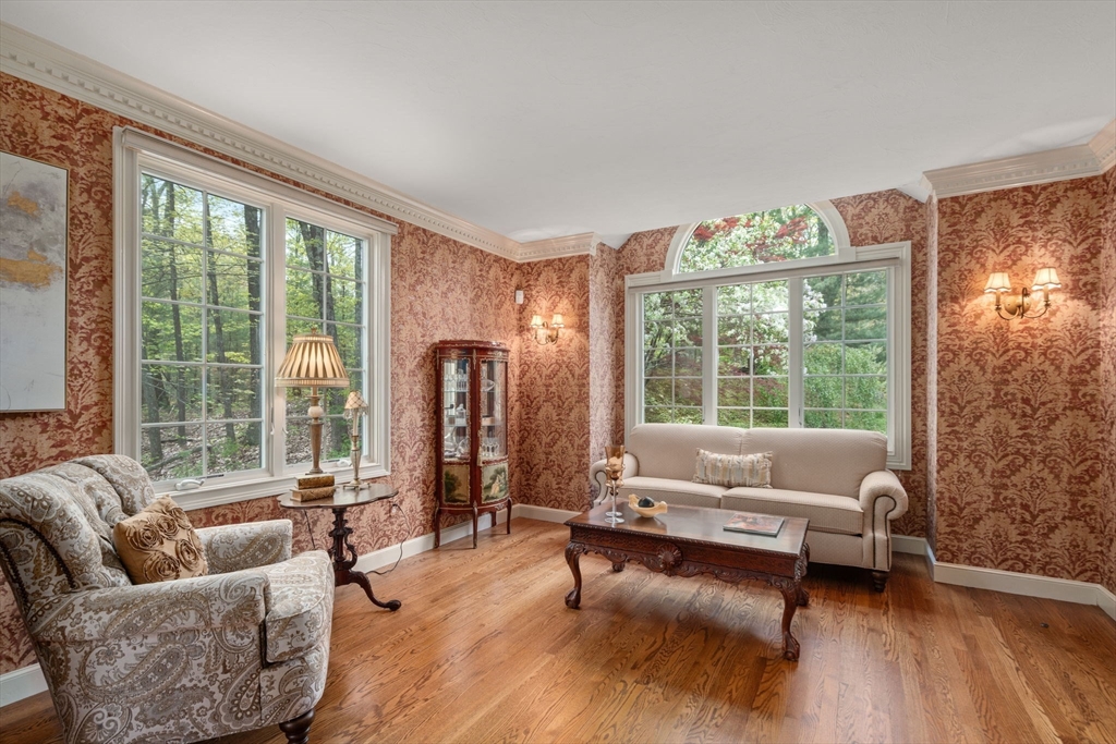 71 Sears Rd, Southborough, MA Photo #4