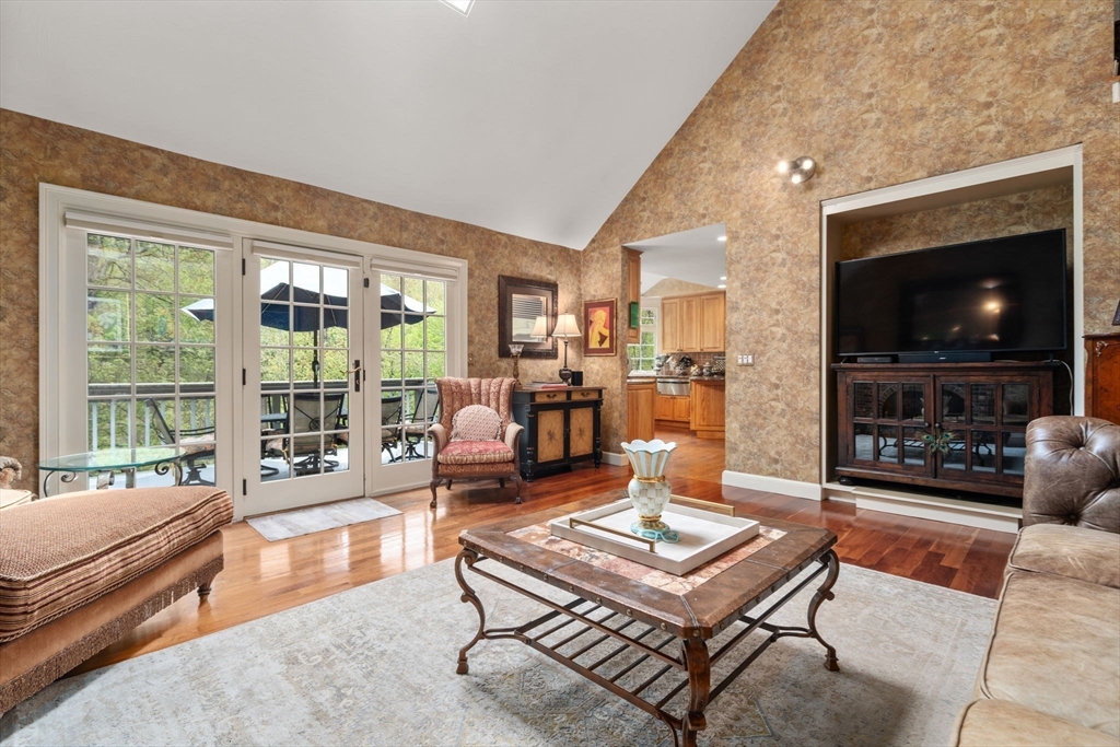 71 Sears Rd, Southborough, MA Photo #12