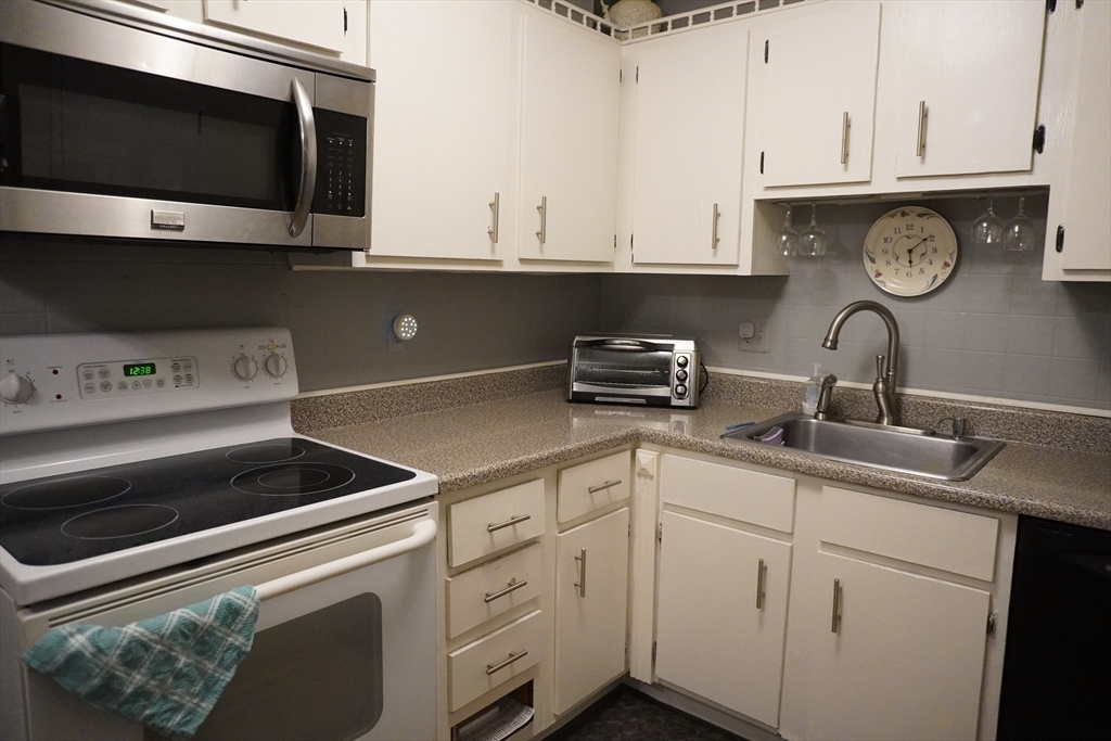 7 Chapel Hill Dr 11