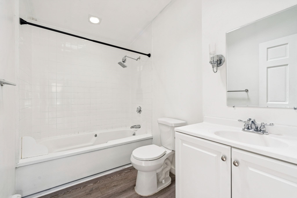 41 Endicott St #41, Salem, MA Photo #26