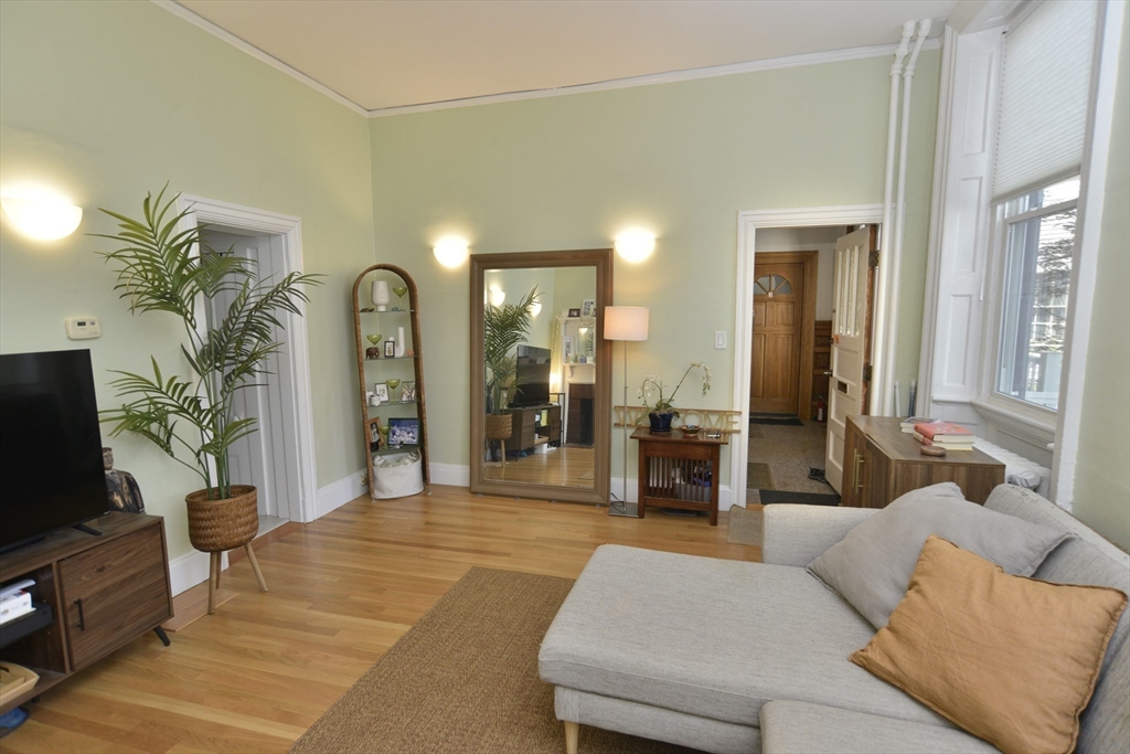 26 Grovenor Rd 1