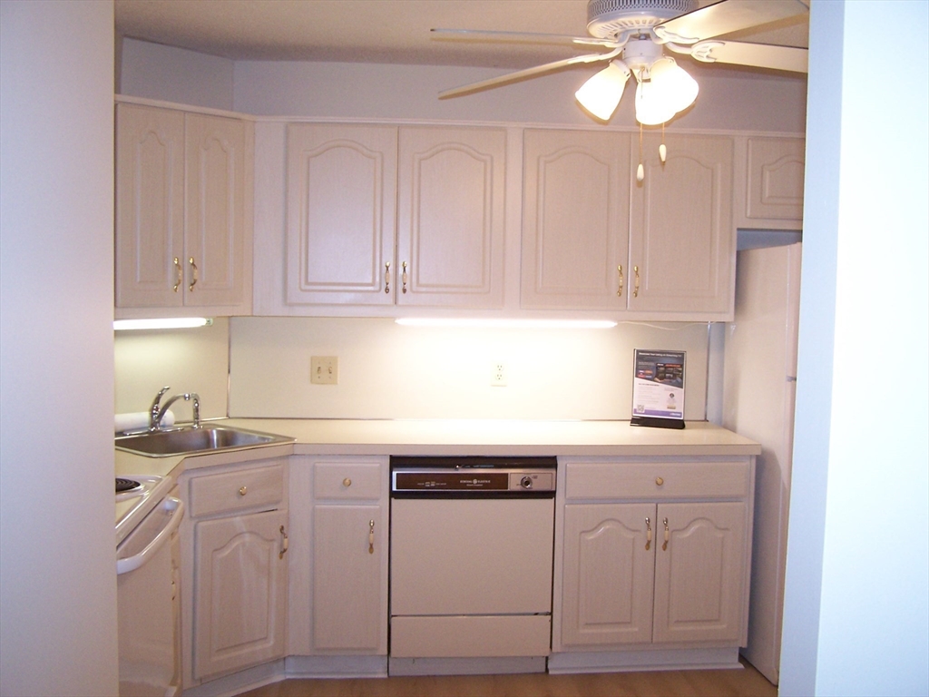 131 Coolidge Ave 122