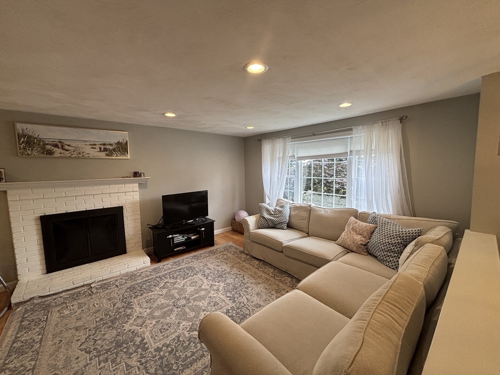 37 Westport Rd