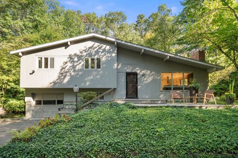 14 Tanbark Rd Sudbury MA 01776