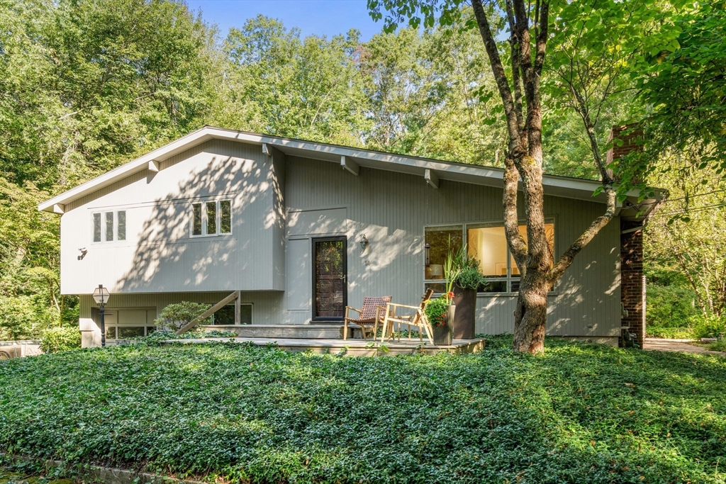 14 Tanbark Rd