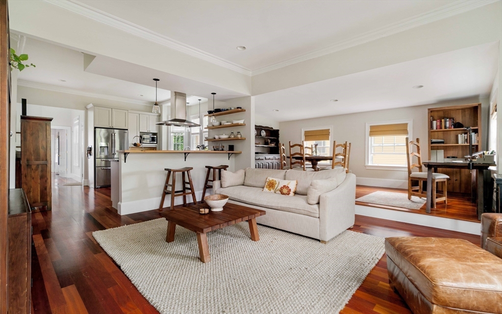 17 Rockview Street 1