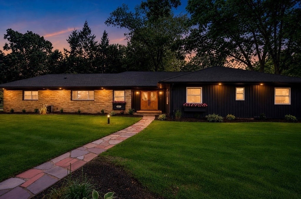 127 Magnolia Cir