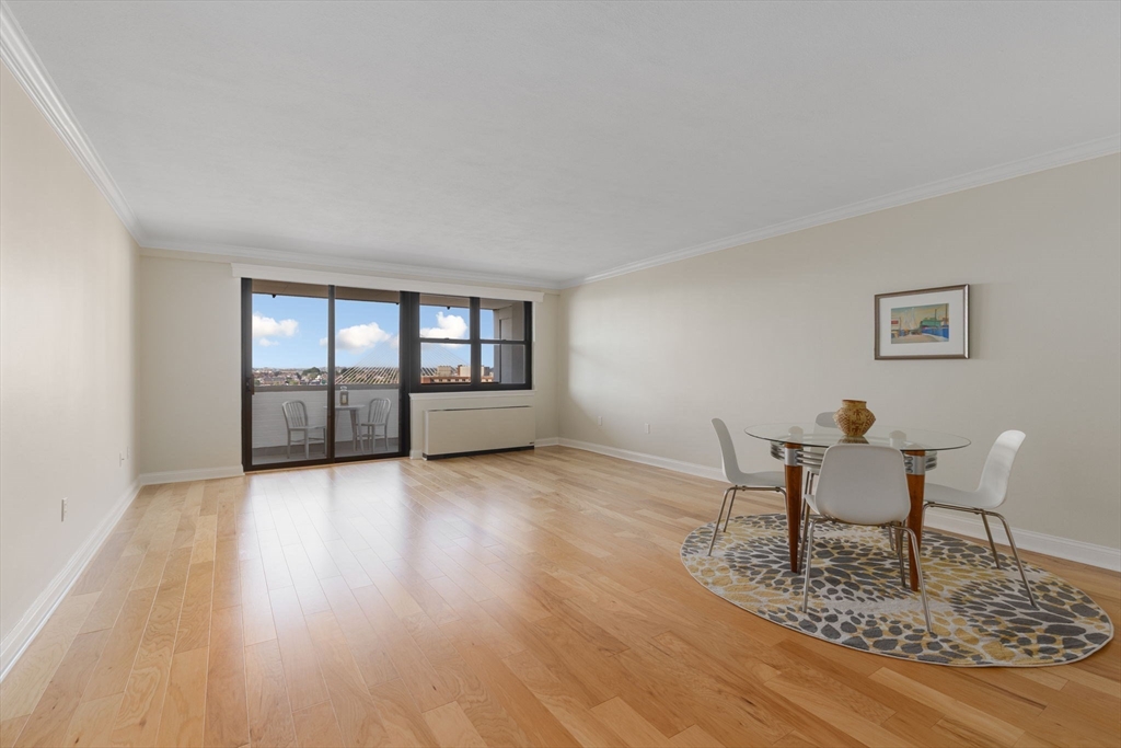 8 Whittier Pl 15A