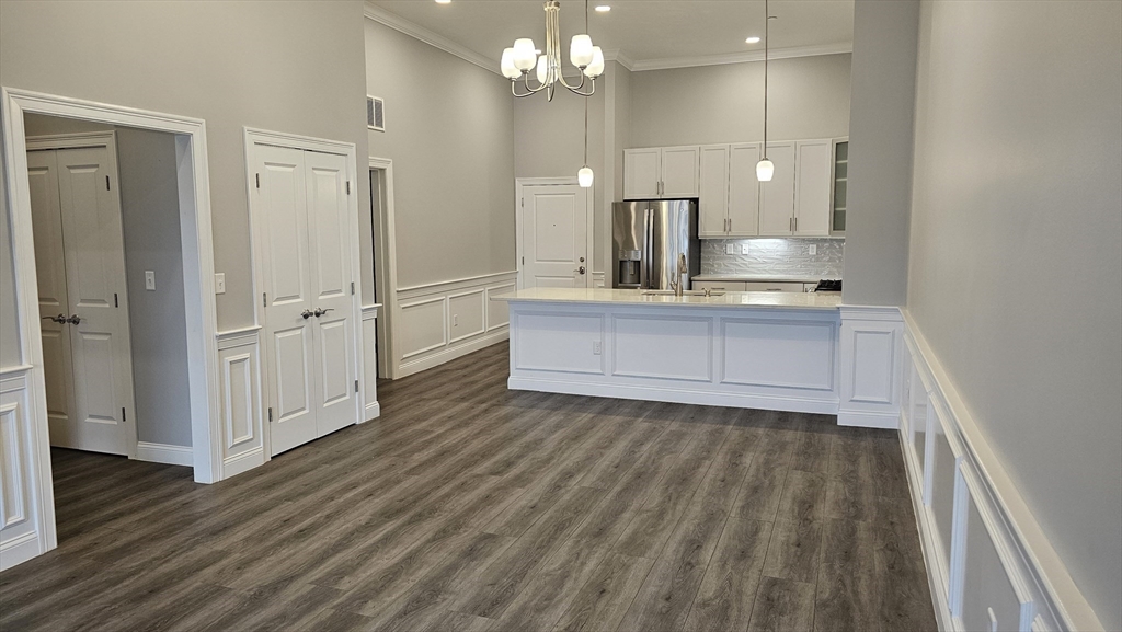 320 Middlesex Ave A406