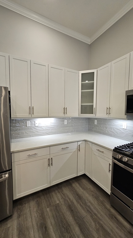 320 Middlesex Ave A406