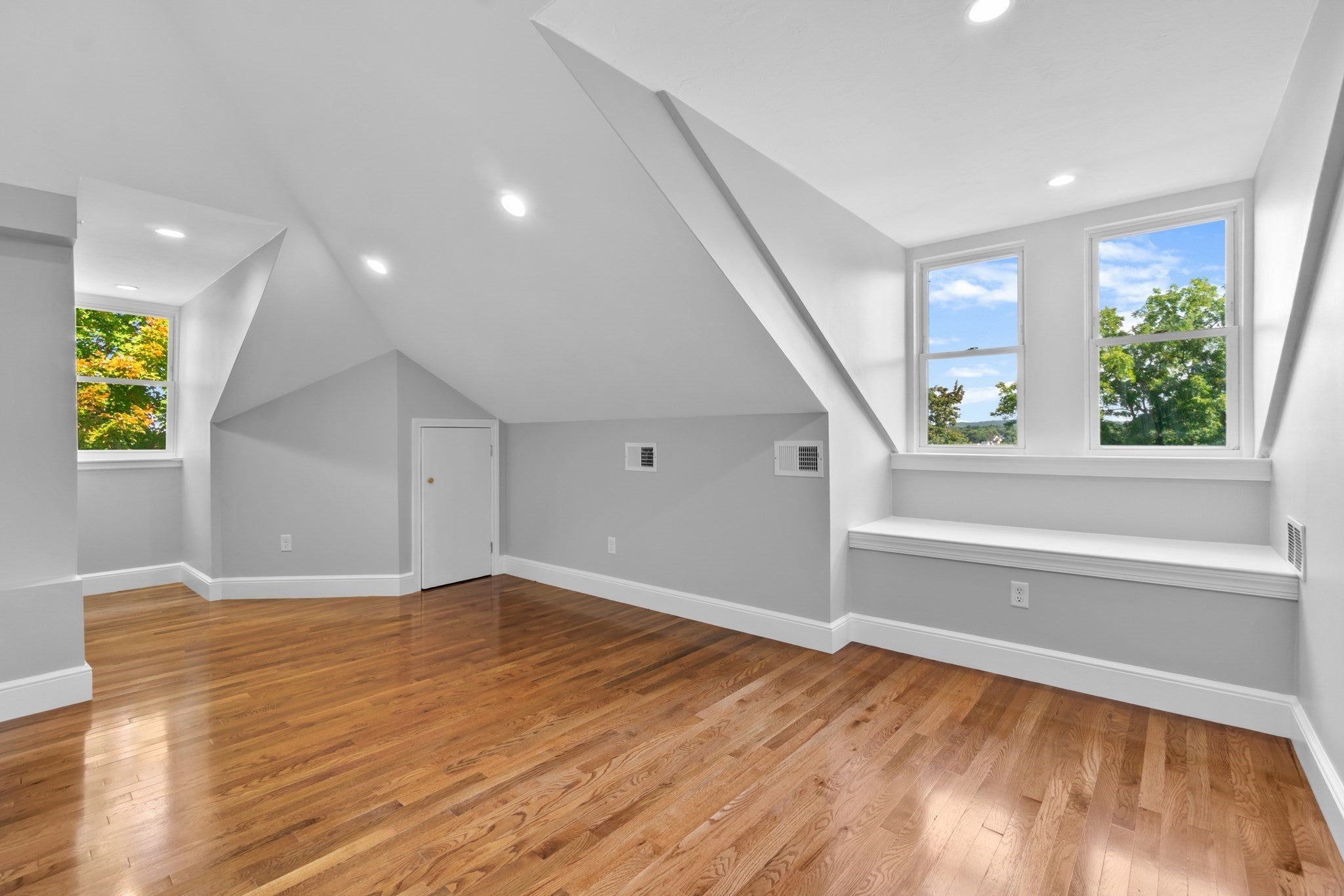 55 Sunnyside ST #3, Boston, MA, 55 Sunnyside ST #3, Boston, MA Photo #10
