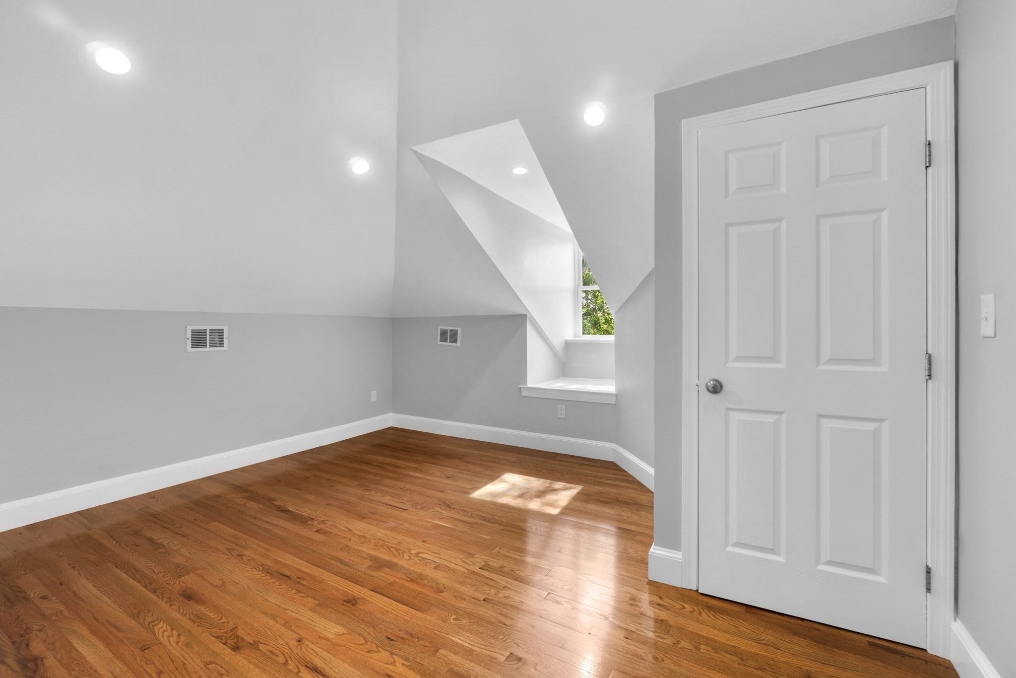 55 Sunnyside ST #3, Boston, MA, 55 Sunnyside ST #3, Boston, MA Photo #13