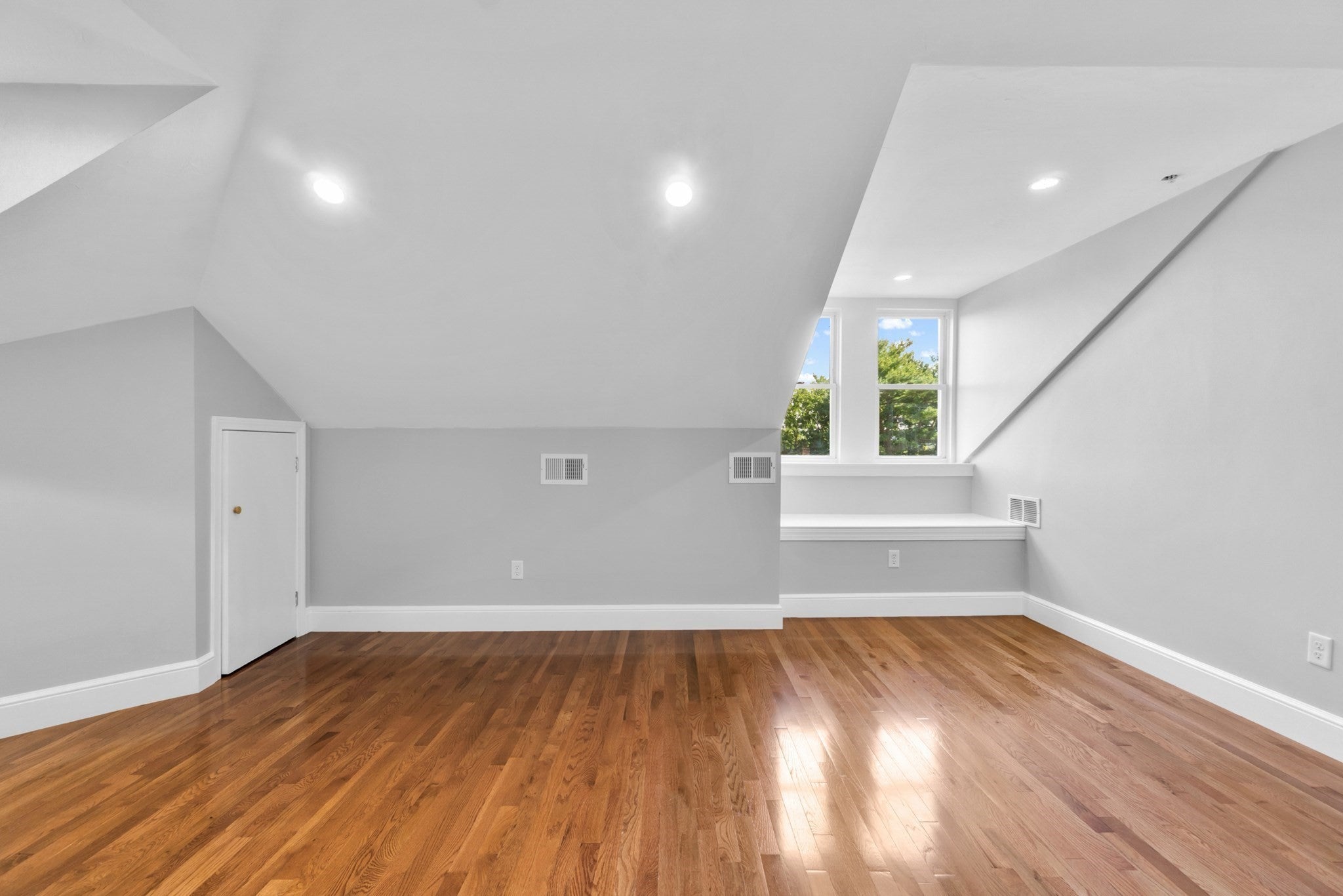 55 Sunnyside ST #3, Boston, MA, 55 Sunnyside ST #3, Boston, MA Photo #9