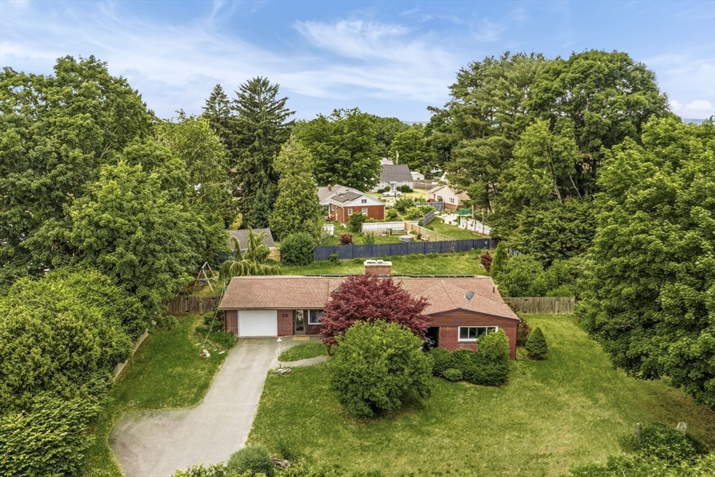6 Valley Ln