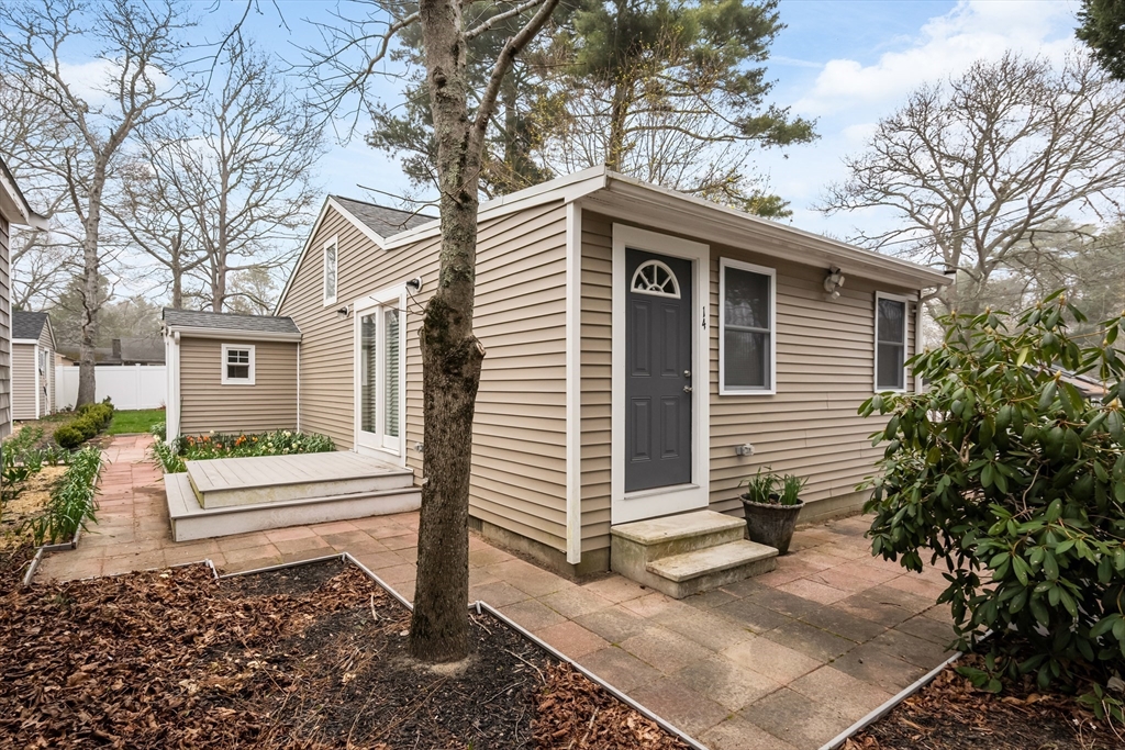 14 Buttonwood Lane