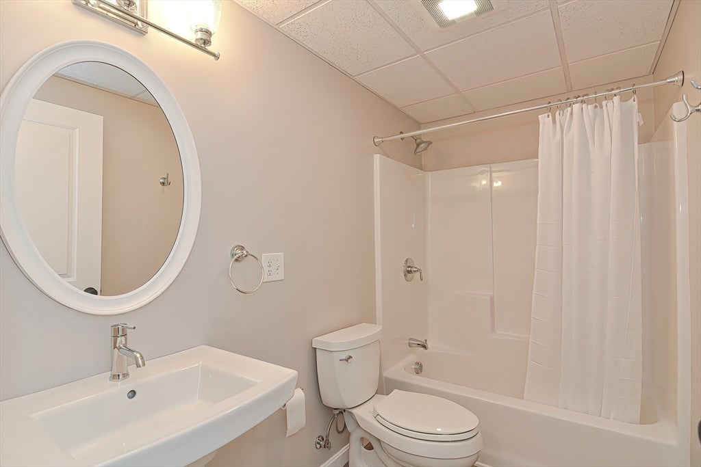 36 Birch Island Road, Webster, MA, 36 Birch Island Road, Webster, MA Photo #20