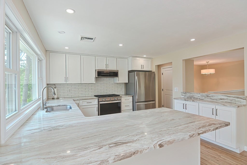 36 Birch Island Road, Webster, MA, 36 Birch Island Road, Webster, MA Photo #7