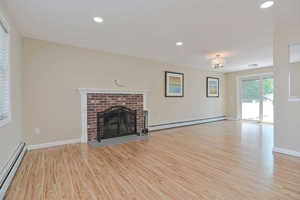 36 Birch Island Road, Webster, MA, 36 Birch Island Road, Webster, MA Photo #11