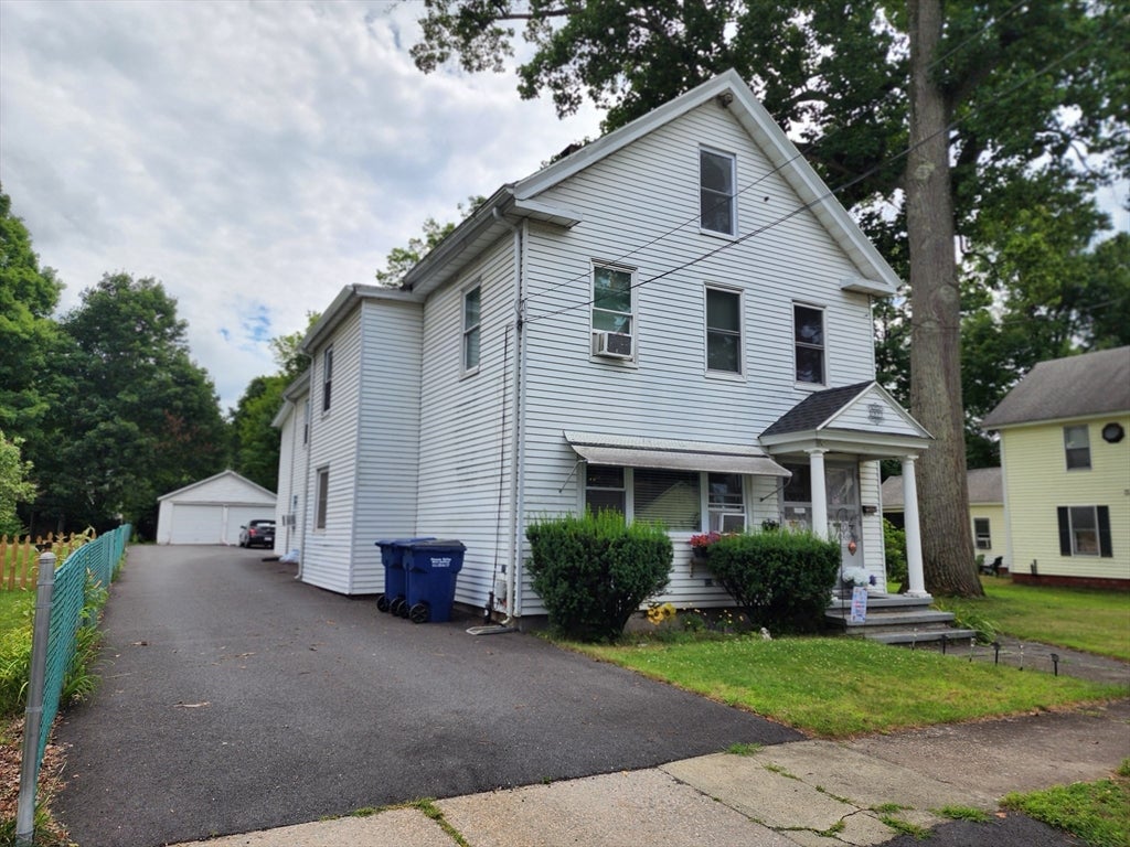 1009 Maple Street