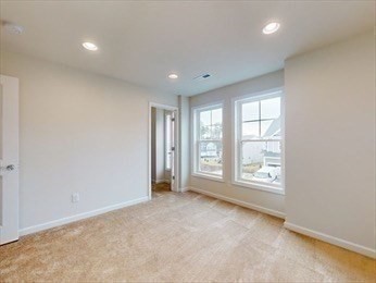 Sudbury, Massachusetts 01776, United States, 3 Bedrooms Bedrooms, ,3 BathroomsBathrooms,Residential,Active,193360