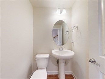 Sudbury, Massachusetts 01776, United States, 3 Bedrooms Bedrooms, ,3 BathroomsBathrooms,Residential,Active,193360