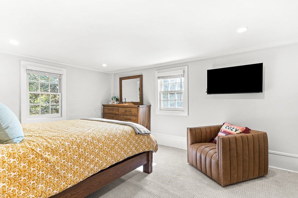 151 Oakland Street, Wellesley, MA Photo #28