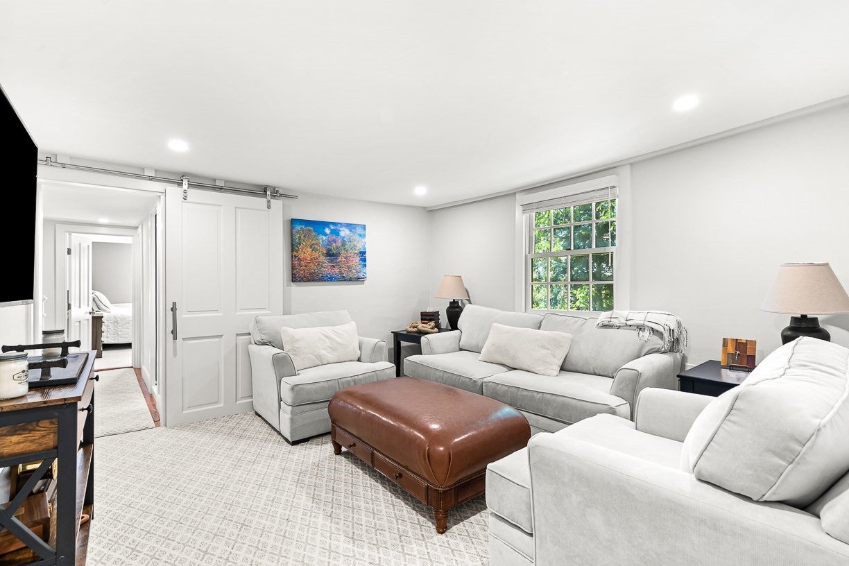 151 Oakland Street, Wellesley, MA Photo #24