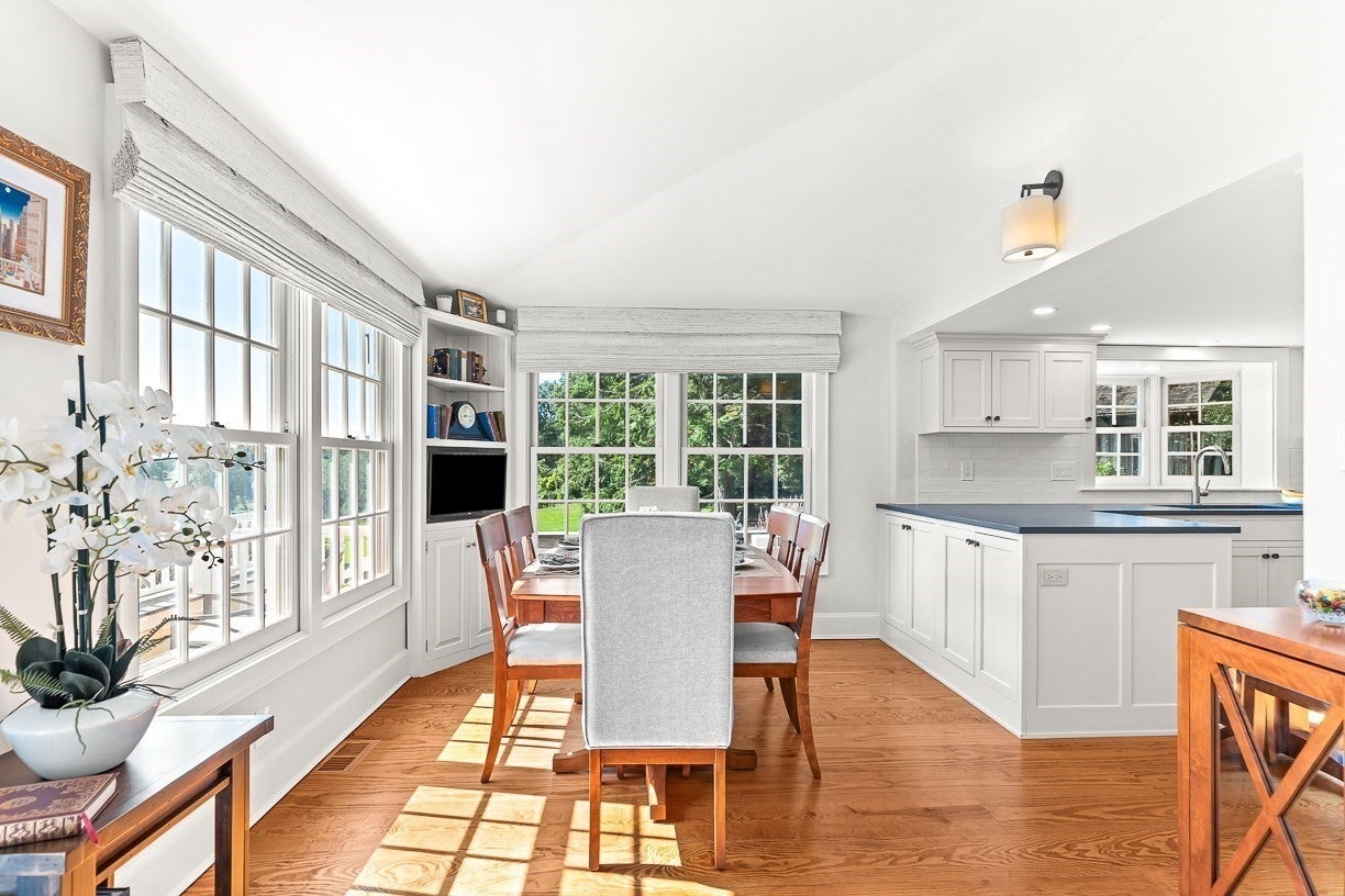 151 Oakland Street, Wellesley, MA Photo #5