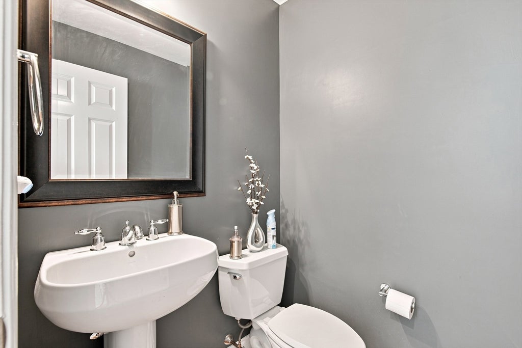 68 Gold Leaf Lane #68, Mashpee, MA Photo #26