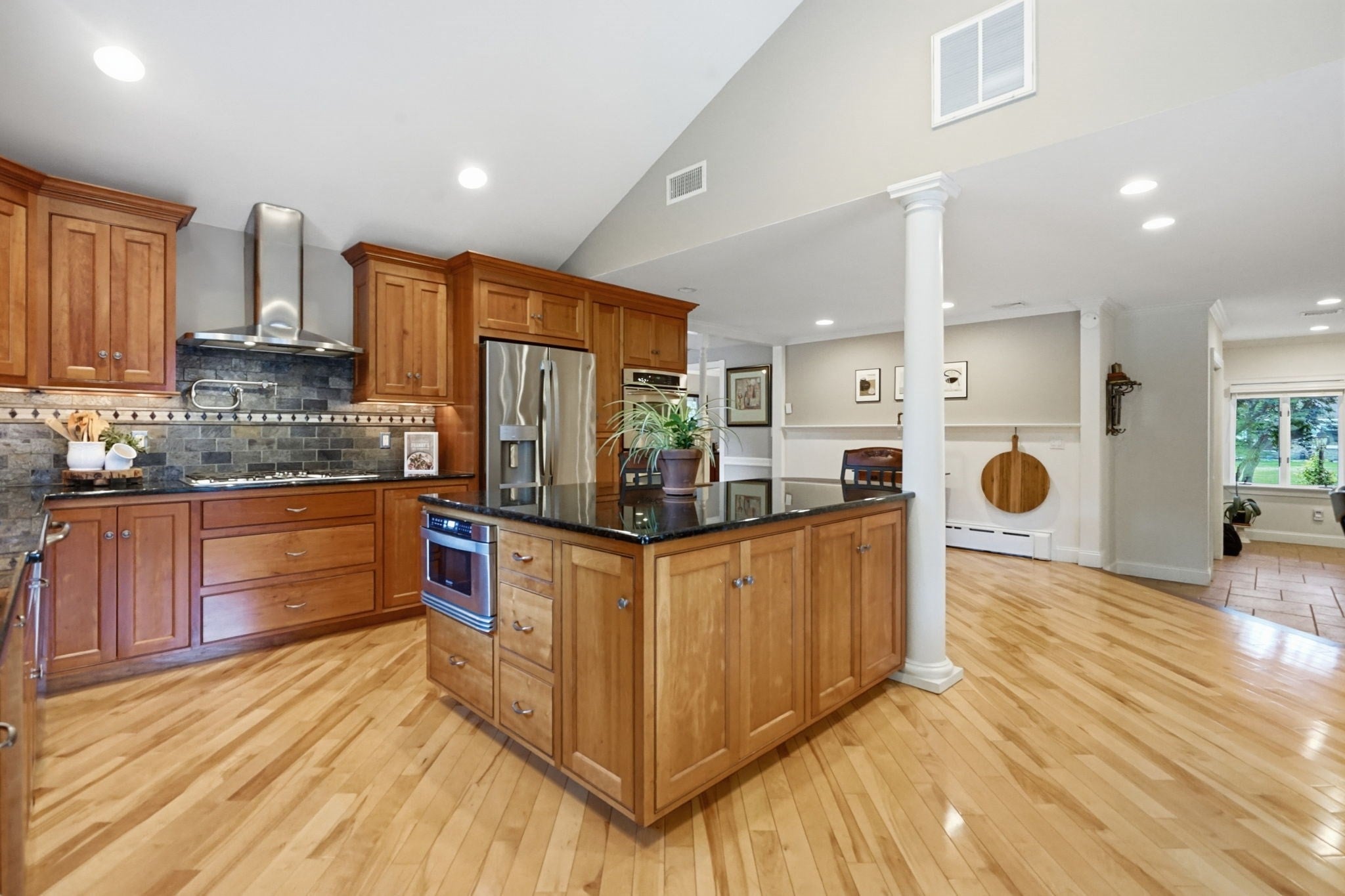 8 Shady Ln, Wilbraham, MA Photo #18