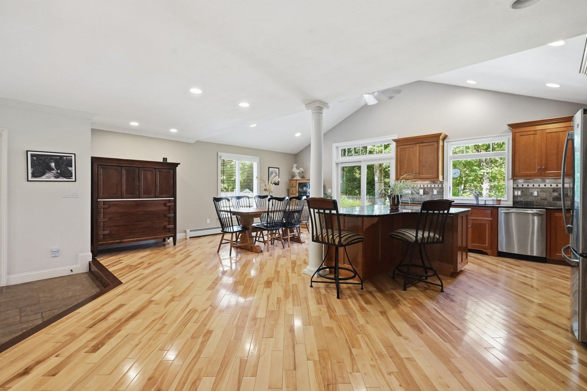 8 Shady Ln, Wilbraham, MA Photo #13