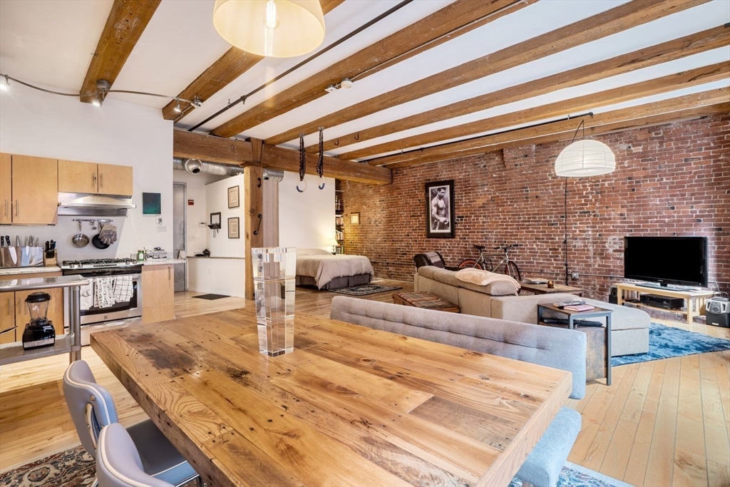 21 Wormwood St 420