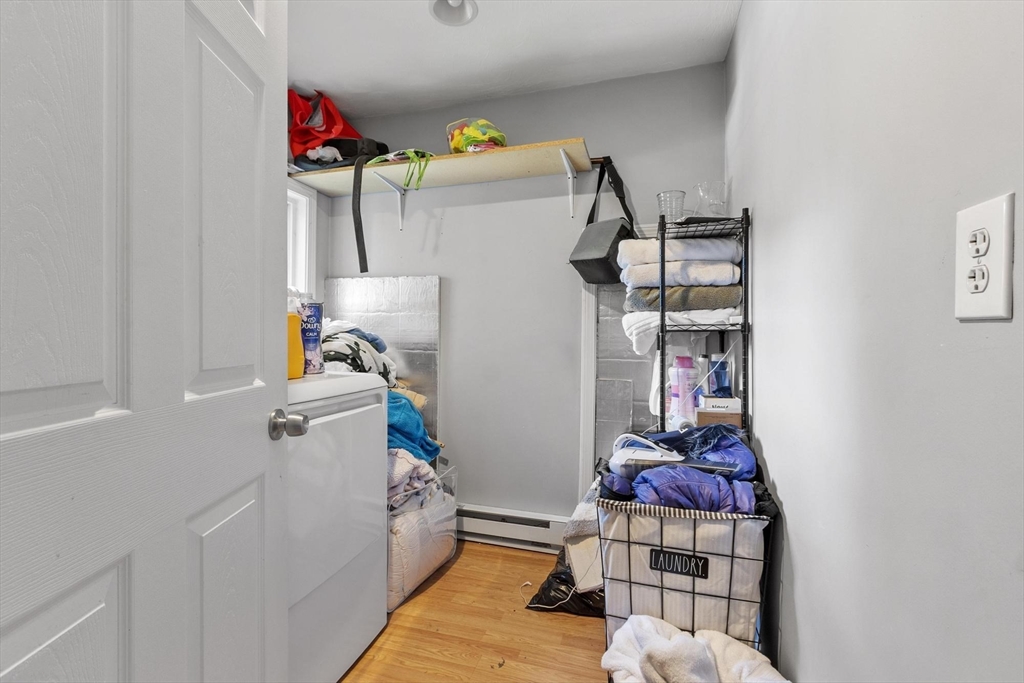 49 E Main St