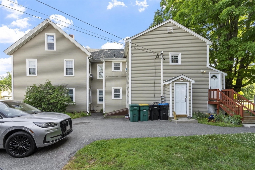 49 E Main St