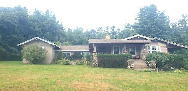 Photo of 25 North St, Blandford, MA