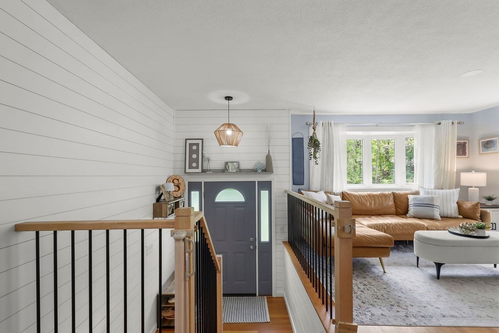 12 Christopher Rd, Holliston, MA, 12 Christopher Rd, Holliston, MA Photo #4