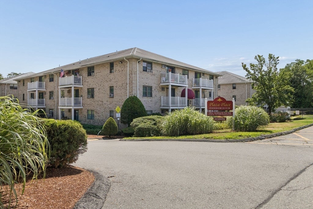 Photo of 8 Kenmar Drive, Billerica, MA