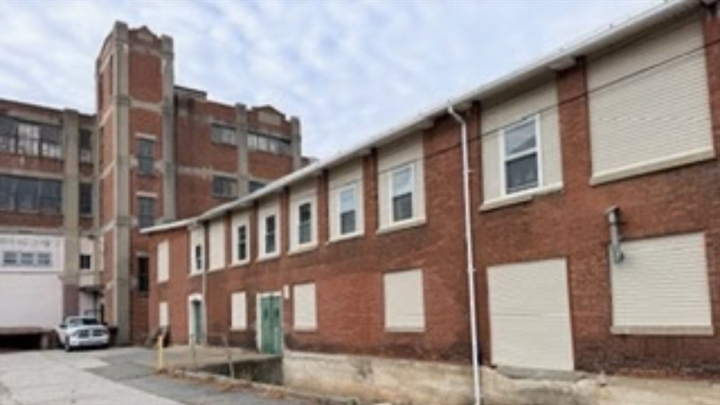 93 Hazel St