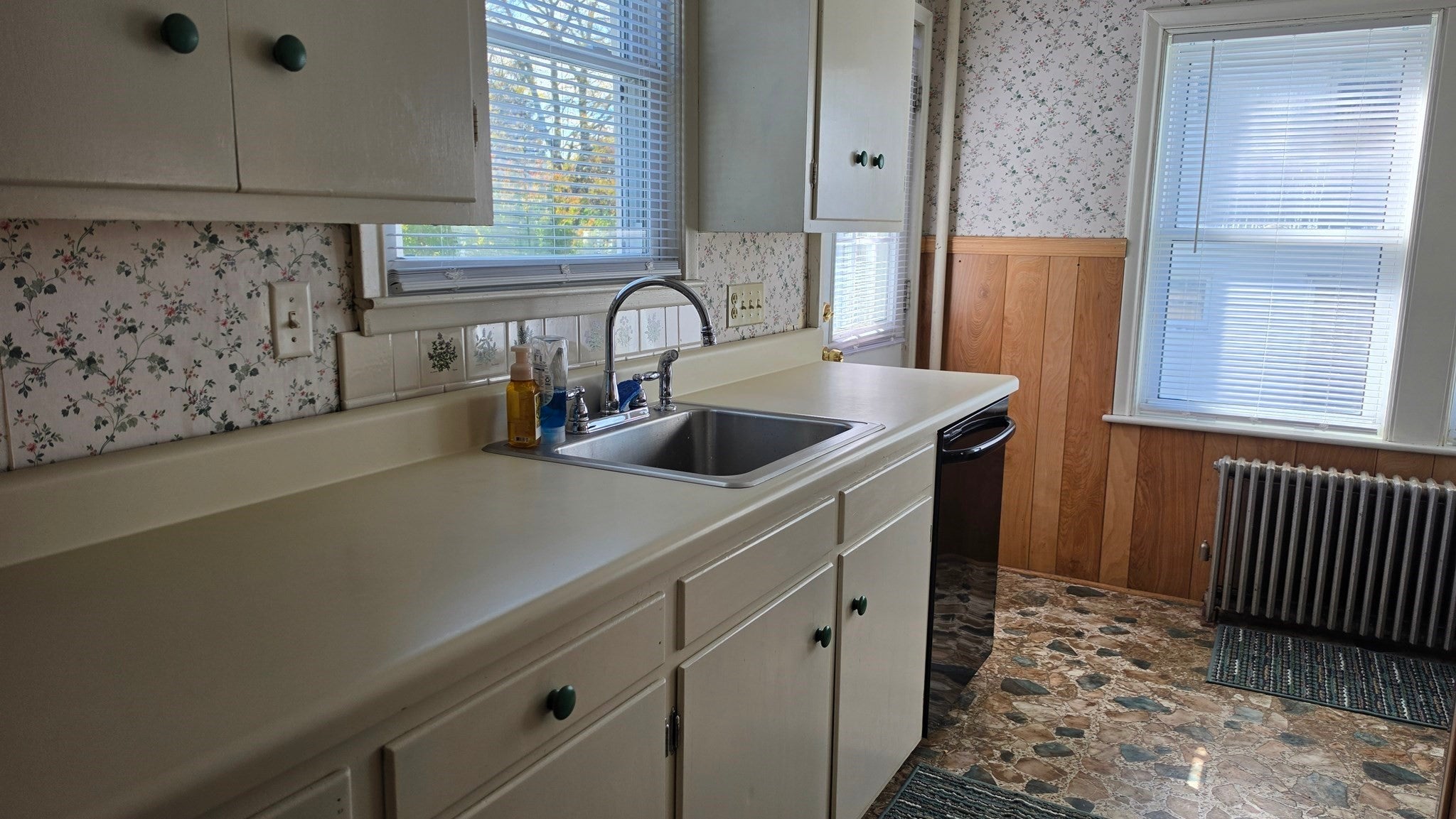 5 Cutting Avenue, Worcester, MA, 5 Cutting Avenue, Worcester, MA Photo #13