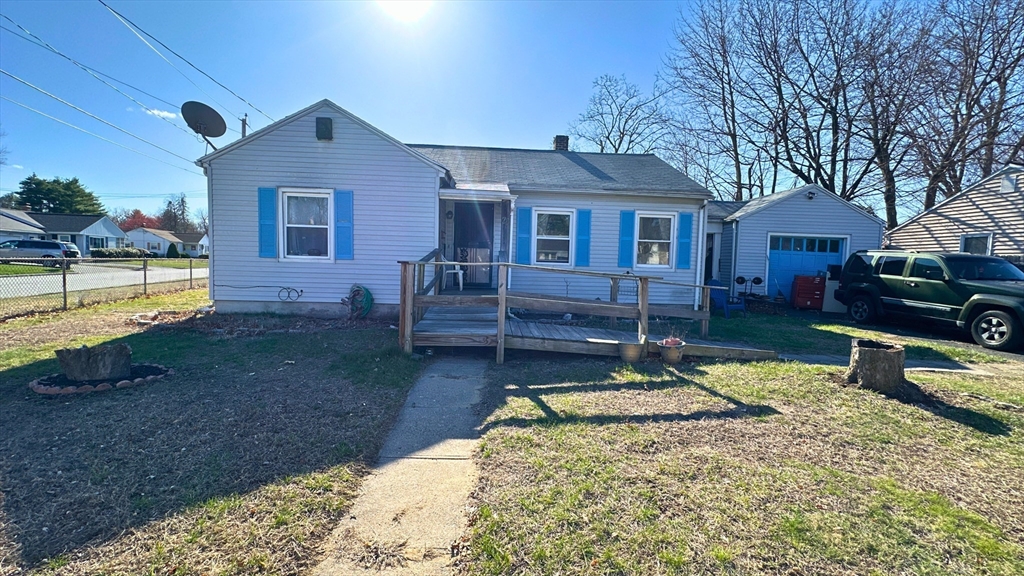 Springfield, Massachusetts 01109, United States, 2 Bedrooms Bedrooms, ,1 BathroomBathrooms,Residential,Contingent,105235