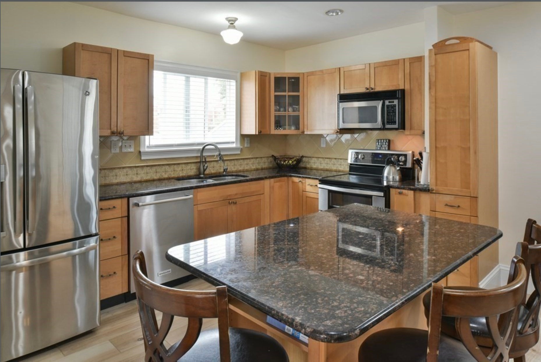 8 Lake Ave, Lynn, MA, 8 Lake Ave, Lynn, MA Photo #5