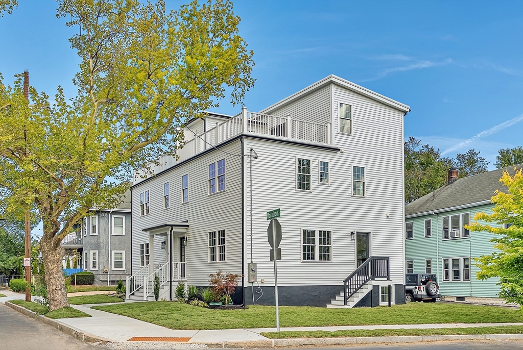 63 Marathon Street R
