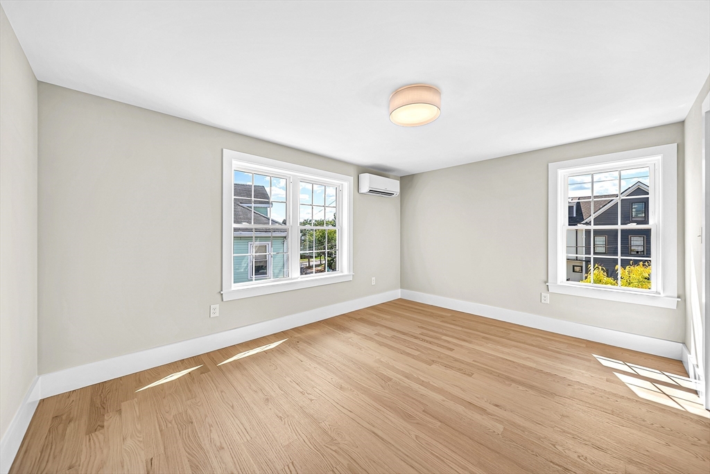 Arlington, Massachusetts 02474, United States, 3 Bedrooms Bedrooms, ,3 BathroomsBathrooms,Residential,Pending,206864